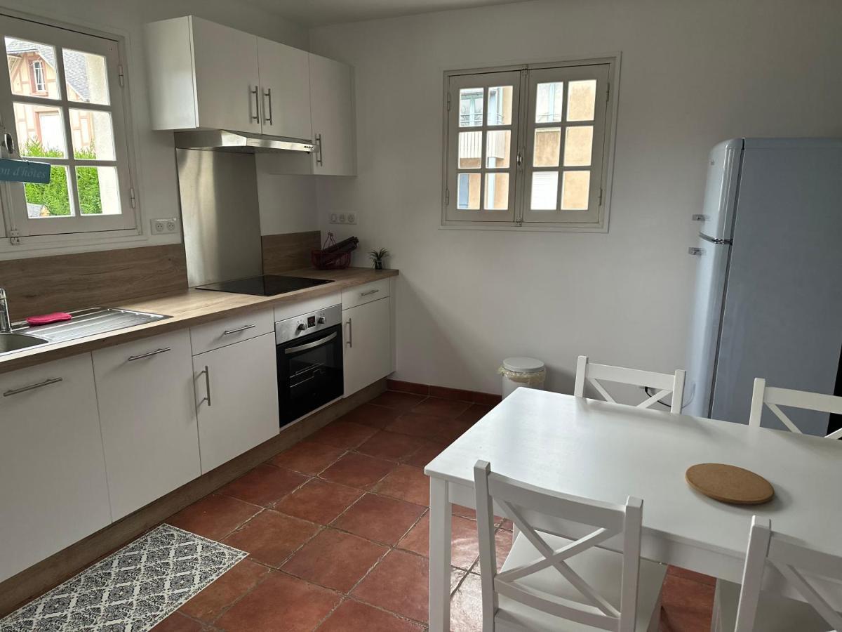 Chez Alice - Isigny Le Buat Villa Luaran gambar