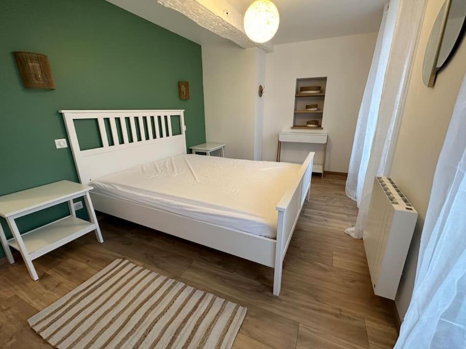 Chez Alice - Isigny Le Buat Villa Luaran gambar